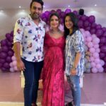 Shubhaavi Choksey Instagram - Poojo and Sandy are having a babyyyyyy 💃🏻💃🏻 God bless you all always @poojabanerjeee @sandeepsejwal #monkeyingaround #babyshower #nazarnalage #superhappy