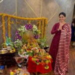 Shubhaavi Choksey Instagram - Ganpati Bappa Morya 🙏🏻 Thank you @sahilanandofficial and @mongarajneet to having me ❤️ The Crazy the peoples’ @iam_ejf @aakanshashukla0803 @shreya_nehal @vinitps @priyalmahajanofficial Lots of love and wishes @ritu_vasishtha ❤️ Ps: MY FAVOURITE PHOTO IS the 5th one @iam_ejf 🤣🤣 #ganpati #ganpatibappamorya #2022