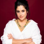 Shubhaavi Choksey Instagram - “ Learning how to be still , to really be still and let life happen - That stillness becomes radiance “ Morgan Freeman Photography by @shotbyrohitdey PR managed by @oceanmediapr #radiance #innerpeace #style #me #2023