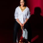 Shubhaavi Choksey Instagram - RED symbolises Power & passion BLACK is the colour of Authority & strength WHITE means Purity & simplicity … It wouldn’t be wrong if I say “I have it all” Photography by @shotbyrohitdey PR managed by @oceanmediapr Jewellery purchased from @smitadomdia #power #passion #instamood #instafashion #style #2023