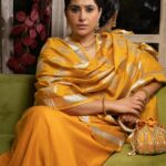 Shubhaavi Choksey Instagram - “The absence of flaw in beauty is itself a flaw.” —Havelock Ellis Photographed by @shotbyrohitdey Jewellery by @totapari1 Outfit courtesy @myshka_fashion Makeup & Hair by @amuthevar Location courtesy by @younion_mumbai @zkalra PR managed by @oceanmediapr Jewellery Collab courtesy by @aaira_narula Outfit collab courtesy by @rimadidthat Styled by @rimadidthat & @shubhaavi #indian #fashion #ethnic #style #2022