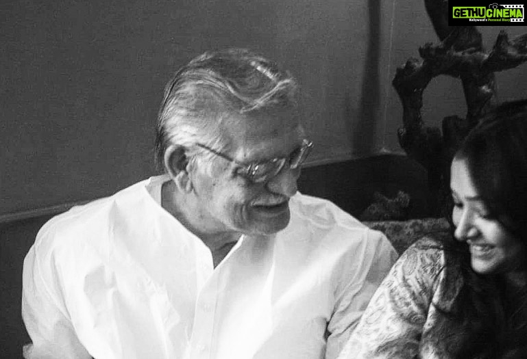 Shweta Basu Prasad Instagram - If you can’t look at me, the way he does.. then don’t even try! Happy birthday Gulzar sahab ❤️