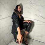 Shweta Basu Prasad Instagram - Mood: Jailhouse rock 🎶 Elvis Presley . #indialockdown promotions Style by @anokha_ann Jacket by @ksonchhatraa Assistant stylist @ajinkya_abraham Hair @khan_do_makeup Make up 🙋🏻‍♀️ Managed and photographed by @iamwolfienair . . #shwetabasuprasad JW Marriott Mumbai Juhu
