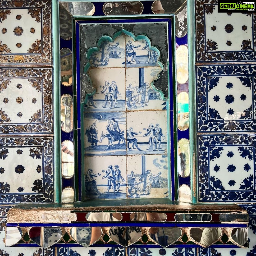 Shweta Basu Prasad Instagram - It was almost a day off from shoot, so I went to the gorgeous city palace museum. I love how architecture represents the time in which it was built in, and its cultural confluence. City palace is a beautiful melting pot of so many cultures that contribute to its art. . Cross beams, pillars and stunning carvings from Hindu temple architecture, cusped and scalloped domes which are Mughal and Persian influences. Floral tiles, colour schemes and settings from the Victorian era, Chandeliers and Buggy from Europe, painted tiles from China, coloured glasses from Belgium and so much more. Sigh! ❤️ . . Source: audio device at city palace and information at the museum. . #art #culture #museums #citypalaceudaipur #architecture #india #indianhistory The City Palace Museum, Udaipur