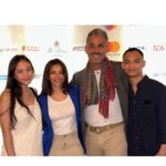 Shweta Basu Prasad Instagram - Retake premiere at the New York Indian film festival. Panel discussion with fellow filmmakers, moderated by the lovely @su4ita Thank you Torres परिवार and @manishrahatkar for attending the film and everyone else ❤️ Missed my team @retakeshortfilm 📸 @ray_torres138 @chris.torres . . . #retakeshortfilm #shwetabasuprasad Manhattan, New York