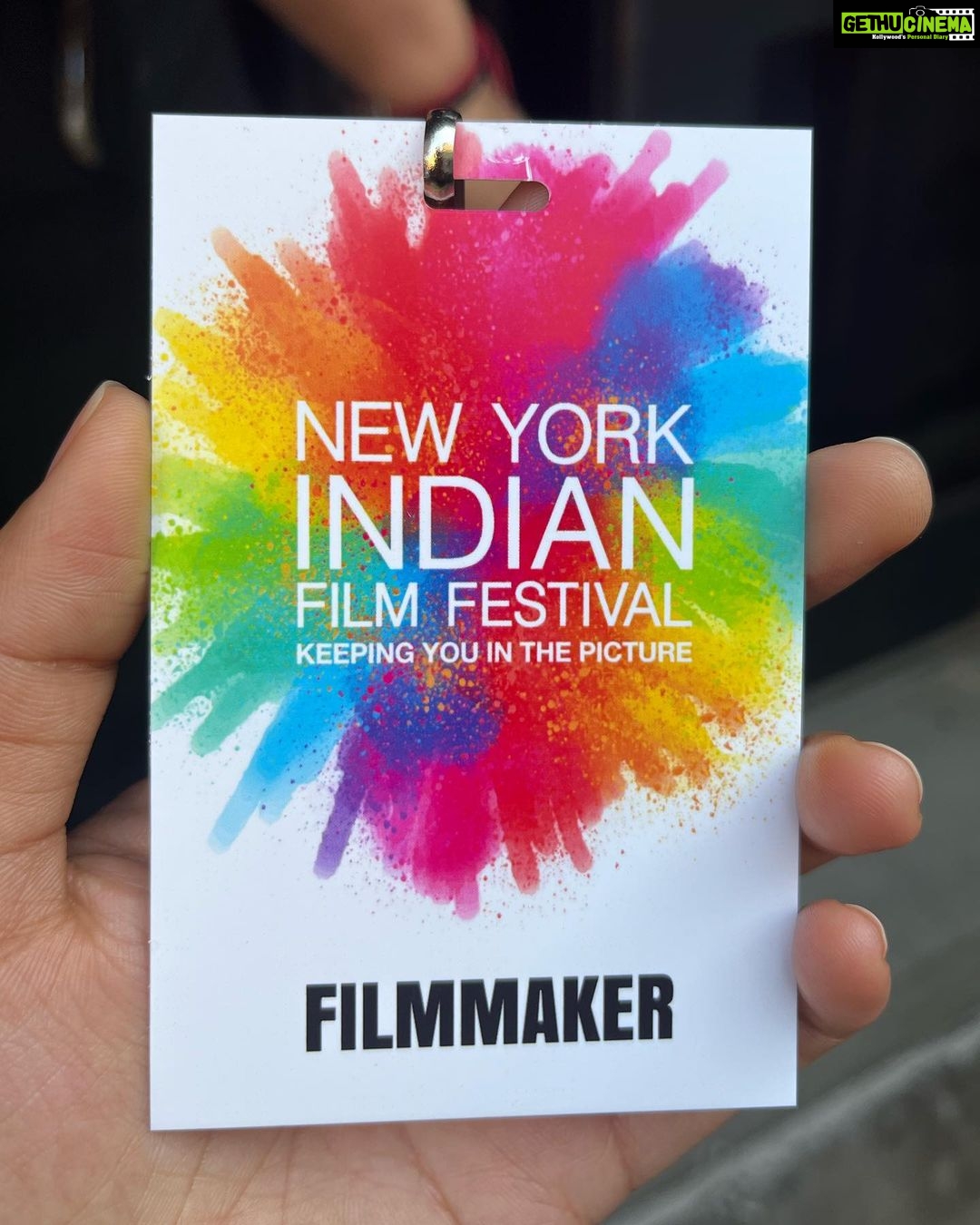 Shweta Basu Prasad Instagram - Retake premiere at the New York Indian film festival. Panel discussion with fellow filmmakers, moderated by the lovely @su4ita Thank you Torres परिवार and @manishrahatkar for attending the film and everyone else ❤️ Missed my team @retakeshortfilm 📸 @ray_torres138 @chris.torres . . . #retakeshortfilm #shwetabasuprasad Manhattan, New York