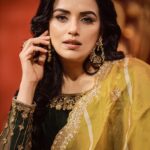 Shweta Menon Instagram - Costume 💃 @fatiz_official @noushifatiz MUA lipstick 💄 @abilashchickumakeupartist Stylist @jessymj44 Jewellery @planetjewel Camera @perfect_makers