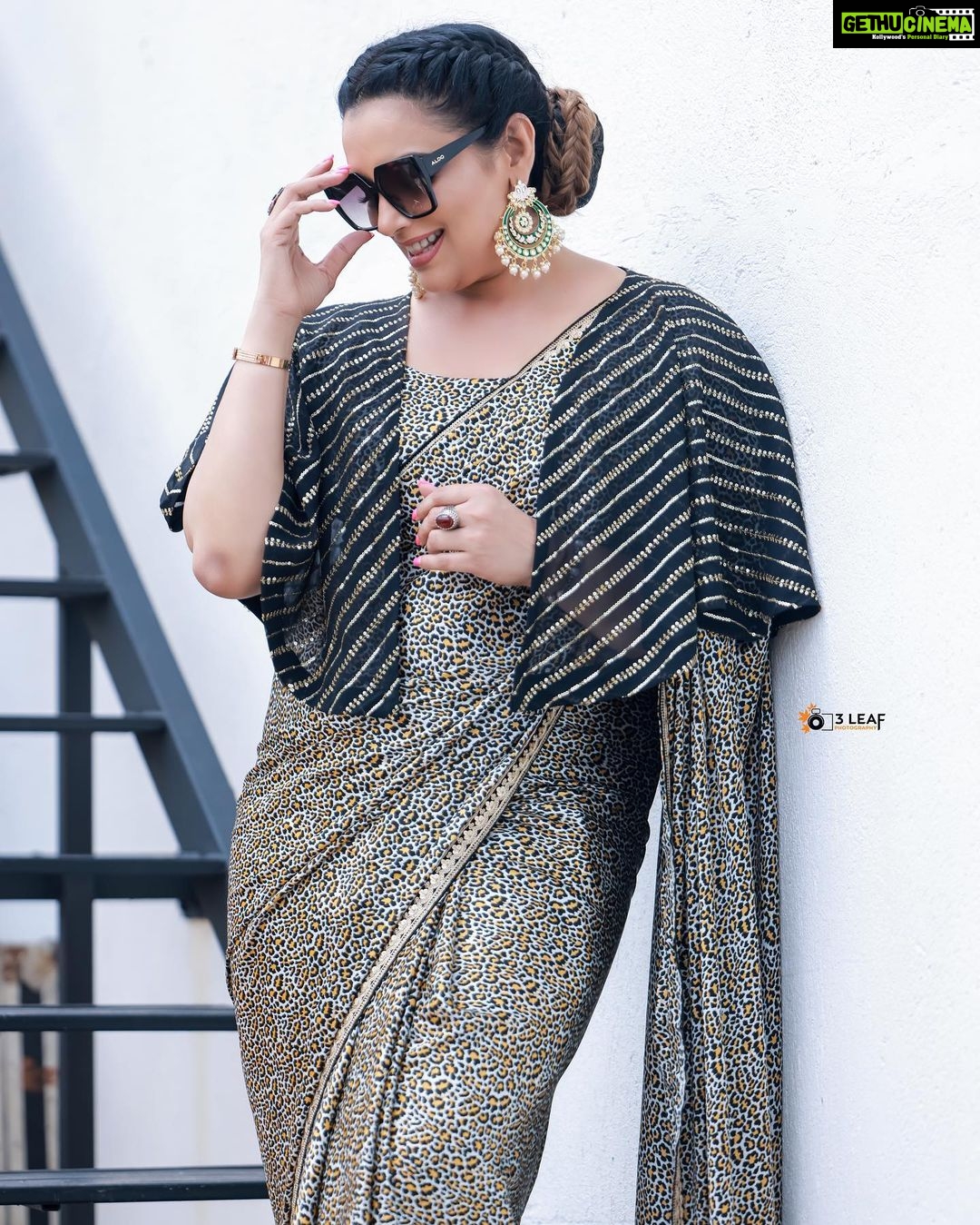Shweta Menon Instagram - Always love to work with u my sweet sister Actress @shwetha_menon Makeup Artist @avinash_s_chetia @sonybaby156 Stylist @tharunya_vk Shots @3leaf_photography πππ
π
πππππΉπΉβ€οΈβ€οΈπππππππππππ₯°π₯°πππππ§Ώπ§Ώππ Cochin Eranakulam Kerala India