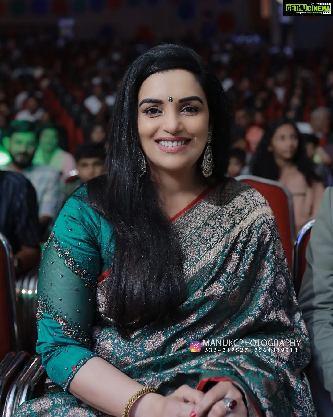 Shweta Menon Instagram - Actress SHWETHA MENON #shwethamenon #sulfex #sulfexmattress #kerala #actress #filim #cinema #keralaactress #keralaactressgallery#mollywood #mollywoodactress Dharmashala, Kannur