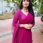 Shweta Menon Instagram – What A Beauti ………..
I Always Love To Work With U My Sweet Sister 
Actress @shwetha_menon 
Makeup Artist @avinash_s_chetia 
@sonybaby156 
💃💃💅💅💄💄💋💋💝💝💞💞💗💗💕💕💓💓💖💖😘😘🥰🥰😍😍🌹🌹❤️❤️🧿🧿🙏🙏
Makeup and Hair style………
Working Time……….
Shooting Is Going On………… Ernakulam City, Kerala