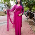 Shweta Menon Instagram – What A Beauti ………..
I Always Love To Work With U My Sweet Sister 
Actress @shwetha_menon 
Makeup Artist @avinash_s_chetia 
@sonybaby156 
💃💃💅💅💄💄💋💋💝💝💞💞💗💗💕💕💓💓💖💖😘😘🥰🥰😍😍🌹🌹❤️❤️🧿🧿🙏🙏
Makeup and Hair style………
Working Time……….
Shooting Is Going On………… Ernakulam City, Kerala