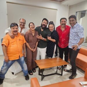 Shweta Menon Instagram - ശംഭോ മഹാദേവ!!! 

@mohanlal @actor.sidhique @babu_.chandran._ @baburajactor @sudhirkaramana @rachananarayanankutty @shwetha_menon