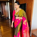 Shweta Menon Instagram - Morning 🌞Inauguration Time From Calicut Makeup Up For My Sweet Sister 💝💝💝 Actress @shwetha_menon Makeup artist @avinash_s_chetia @sonybaby156 Outfit @vybhadesignerstudio Jewellery @kaya_online_ Stylist @tharunya_vk 💃💃💅💅💋💋💄💄❤️❤️🌹🌹💞💖💖💕💕💝💝💗💗💓💓😘😘🥰🥰😍😍👰‍♀️👰‍♀️🧿🧿🌾🌾🙏🙏🛕🛕 Calicut City, Kerala;