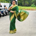 Shweta Menon Instagram - Asianet shooting with my sweet sister …………… Makeup & hairstyle………… Actress @shwetha_menon Makeup artist @avinash_s_chetia @sonybaby156 💃💃💅💅💄💋💋🌹🌹❤️❤️🥰🥰😍😍😘😘💓💓💞💞💝💝💖💖💗💗💕💕🌞🌞🛕🛕🙏🙏🧿🧿 Cochin Eranakulam Kerala India