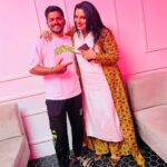 Shweta Menon Instagram - Happiness is a pics with friends❤️