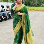 Shweta Menon Instagram - Asianet shooting with my sweet sister …………… Makeup & hairstyle………… Actress @shwetha_menon Makeup artist @avinash_s_chetia @sonybaby156 💃💃💅💅💄💋💋🌹🌹❤️❤️🥰🥰😍😍😘😘💓💓💞💞💝💝💖💖💗💗💕💕🌞🌞🛕🛕🙏🙏🧿🧿 Cochin Eranakulam Kerala India