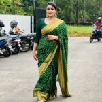 Shweta Menon Instagram - Asianet shooting with my sweet sister …………… Makeup & hairstyle………… Actress @shwetha_menon Makeup artist @avinash_s_chetia @sonybaby156 💃💃💅💅💄💋💋🌹🌹❤️❤️🥰🥰😍😍😘😘💓💓💞💞💝💝💖💖💗💗💕💕🌞🌞🛕🛕🙏🙏🧿🧿 Cochin Eranakulam Kerala India