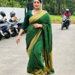 Shweta Menon Instagram - Asianet shooting with my sweet sister …………… Makeup & hairstyle………… Actress @shwetha_menon Makeup artist @avinash_s_chetia @sonybaby156 💃💃💅💅💄💋💋🌹🌹❤️❤️🥰🥰😍😍😘😘💓💓💞💞💝💝💖💖💗💗💕💕🌞🌞🛕🛕🙏🙏🧿🧿 Cochin Eranakulam Kerala India
