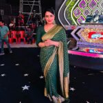 Shweta Menon Instagram - Asianet shooting with my sister…….. Makeup & Hairstyle………. Actress @shwetha_menon Makeup Artist @avinash_s_chetia @sonybaby156 💄💄💋💋💅💅💃💃🥰🥰😍😍😘😘❤️❤️🌹🌹💞💞💕💕💓💓💗💗💖💗💝💝🧿🧿 Ernakulam City, Kerala