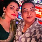 Shweta Menon Instagram - Asianet shooting with my sister…….. Makeup & Hairstyle………. Actress @shwetha_menon Makeup Artist @avinash_s_chetia @sonybaby156 💄💄💋💋💅💅💃💃🥰🥰😍😍😘😘❤️❤️🌹🌹💞💞💕💕💓💓💗💗💖💗💝💝🧿🧿 Ernakulam City, Kerala