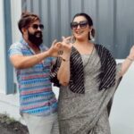 Shweta Menon Instagram - She's fun, strong and a pure soul. @shwetha_menon #malayalamcinema #shotoniphone Shot: @amjadbinshihab #swethamenon #baharlahamadhumas #trending #jobinmaster #choreoghrapher #mollywood #malayalamactress #keralagallery Kochi, India