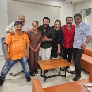 Shweta Menon Instagram - ശംഭോ മഹാദേവ!!! 

@mohanlal @actor.sidhique @babu_.chandran._ @baburajactor @sudhirkaramana @rachananarayanankutty @shwetha_menon