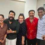 Shweta Menon Instagram - ശംഭോ മഹാദേവ!!! @mohanlal @actor.sidhique @babu_.chandran._ @baburajactor @sudhirkaramana @rachananarayanankutty @shwetha_menon Kochi, India