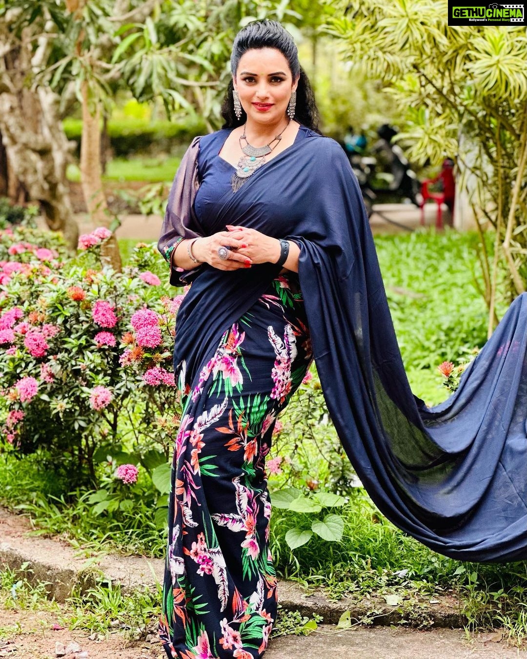 Shweta Menon Instagram - Stylist: @tharunya_vk Wardrobe: @houseofemkay Accessories : @accessorize_with_ruhnaal @happbeam.in MUA : @avinash_s_chetia Nails by : @_nail_on_sale_