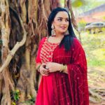 Shweta Menon Instagram - Stylist: @tharunya_vk Wardrobe: @houseofemkay Accessories : @happybeam.in MUA : @sijanmakeupartist Nails by : @_nail_on_sale_