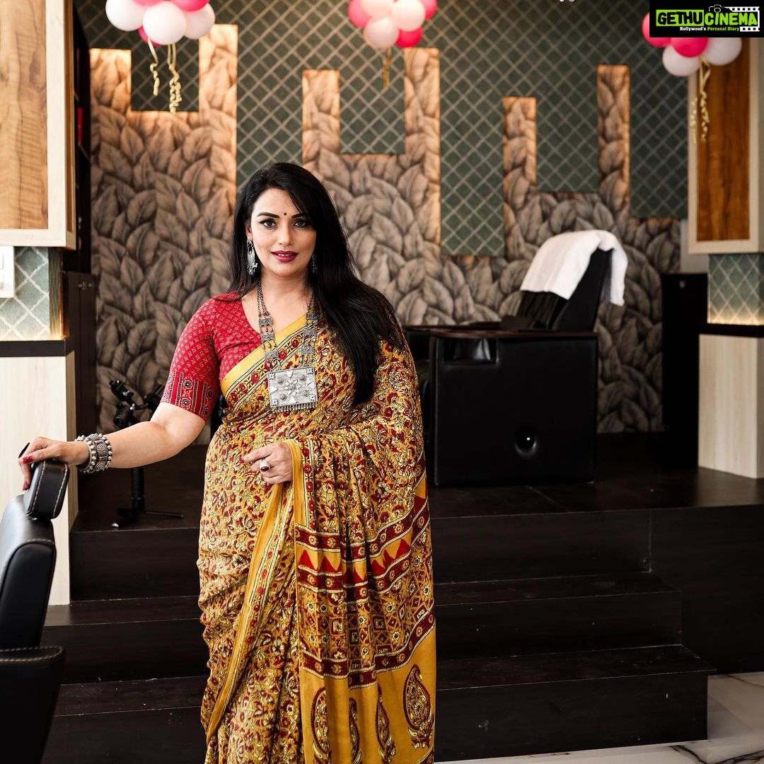 Shweta Menon Instagram - Stylist: @tharunya_vk Wardrobe: @byhand.in Accessories : @seeruscollections MUA : @avinash_s_chetia Shots : @the_dclick Nails by : @_nail_on_sale_