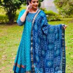 Shweta Menon Instagram – #shwethamenon 
Stylist : @tharunya_vk
Wardrobe: @byhand.in
Accessories: @accessorize_with_ruhnaal
Nails by : @_nail_on_sale_
MUA : @sijanmakeupartist