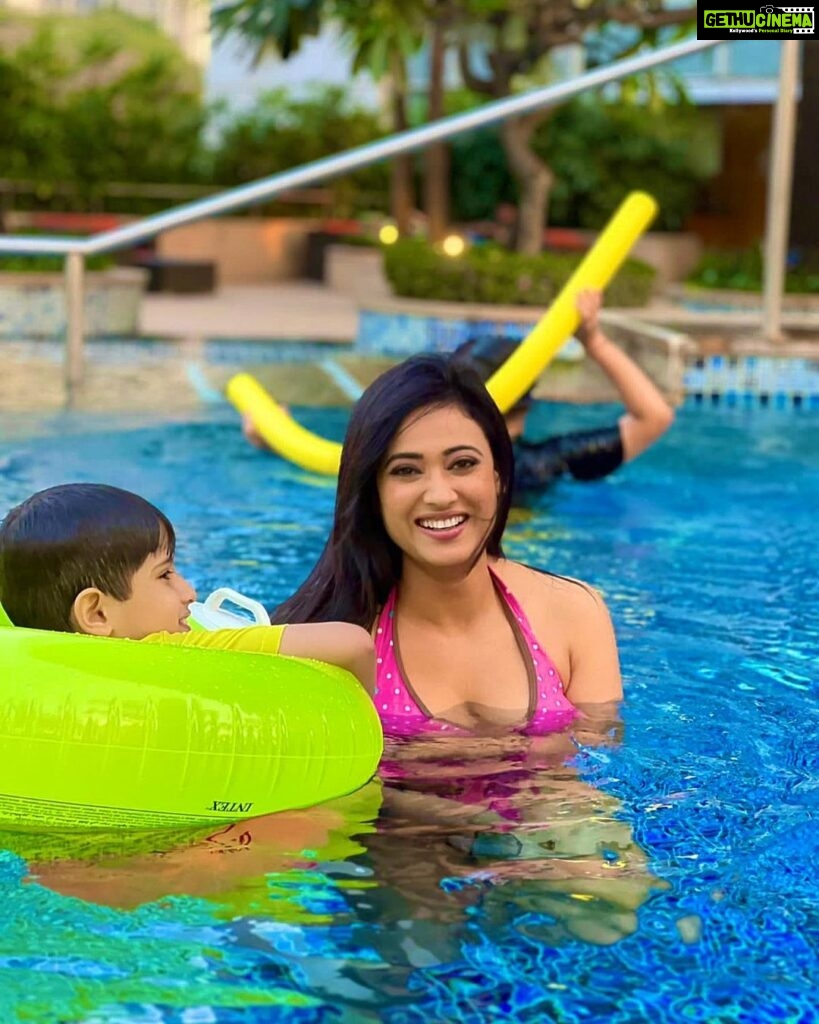 Shweta Tiwari Instagram - 🏊‍♀️ day out!