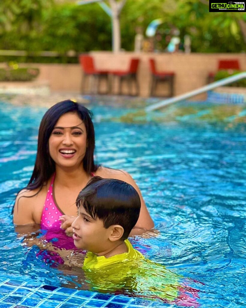 Shweta Tiwari Instagram - 🏊‍♀️ day out!