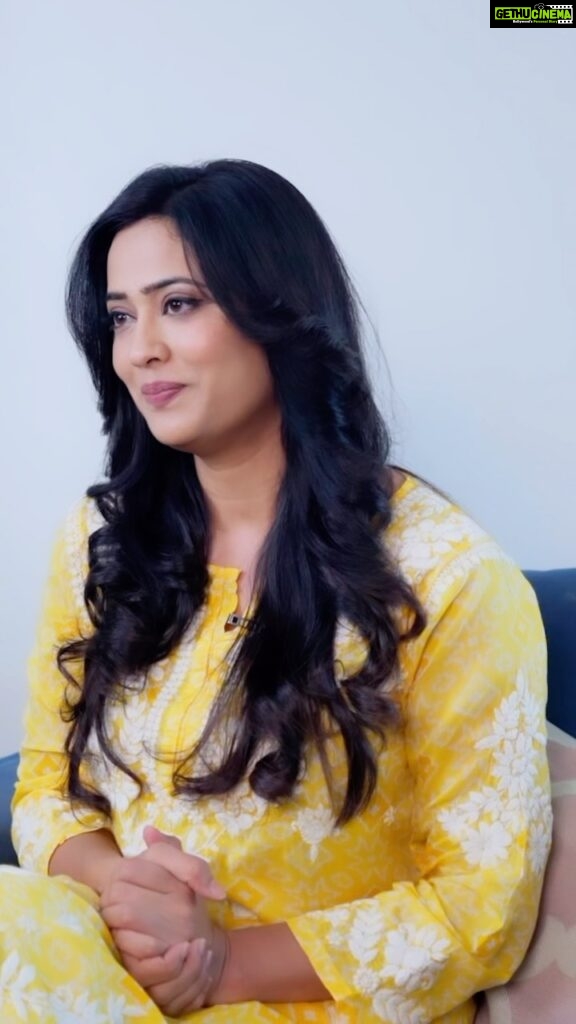 Shweta Tiwari Instagram - This is more than just an #ad for me because @astrotalk is one app that I have been using for over a year now. Whenever I face problems in life or I need some suggestions, befikar hoke I talk to astrologers on Astrotalk. As a user I can tell you that Astrotalk has the most genuine astrologers who can help you with all your problems. Download Astrotalk app now & chat with astrologers for FREE! #ad