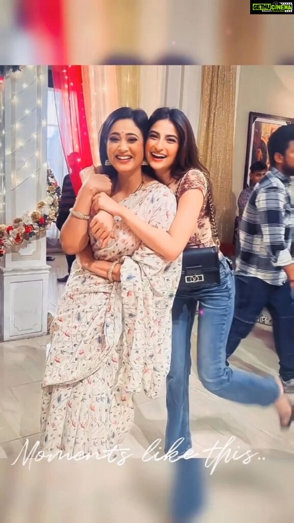 Shweta Tiwari Instagram - “Motherhood has relaxed me in many ways. You learn to deal with crisis. I’ve become a juggler, I suppose. It’s all a big circus, and nobody who knows me believes I can manage, but sometimes I do.” Motherhood: all love begins and ends there♥️ Happy Mother’s Day !