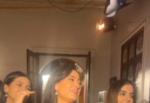 Shweta Tiwari Instagram - Finding “Disaaa” inbetween the shot @anushka_merchande 🫰🏼 🎥: @rohitsingh1176