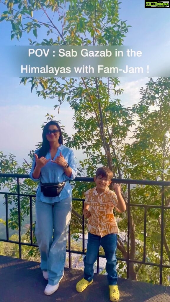 Shweta Tiwari Instagram - vacay-ing with Fam-Jam ! @goldkartz_official @thewestinhimalayas