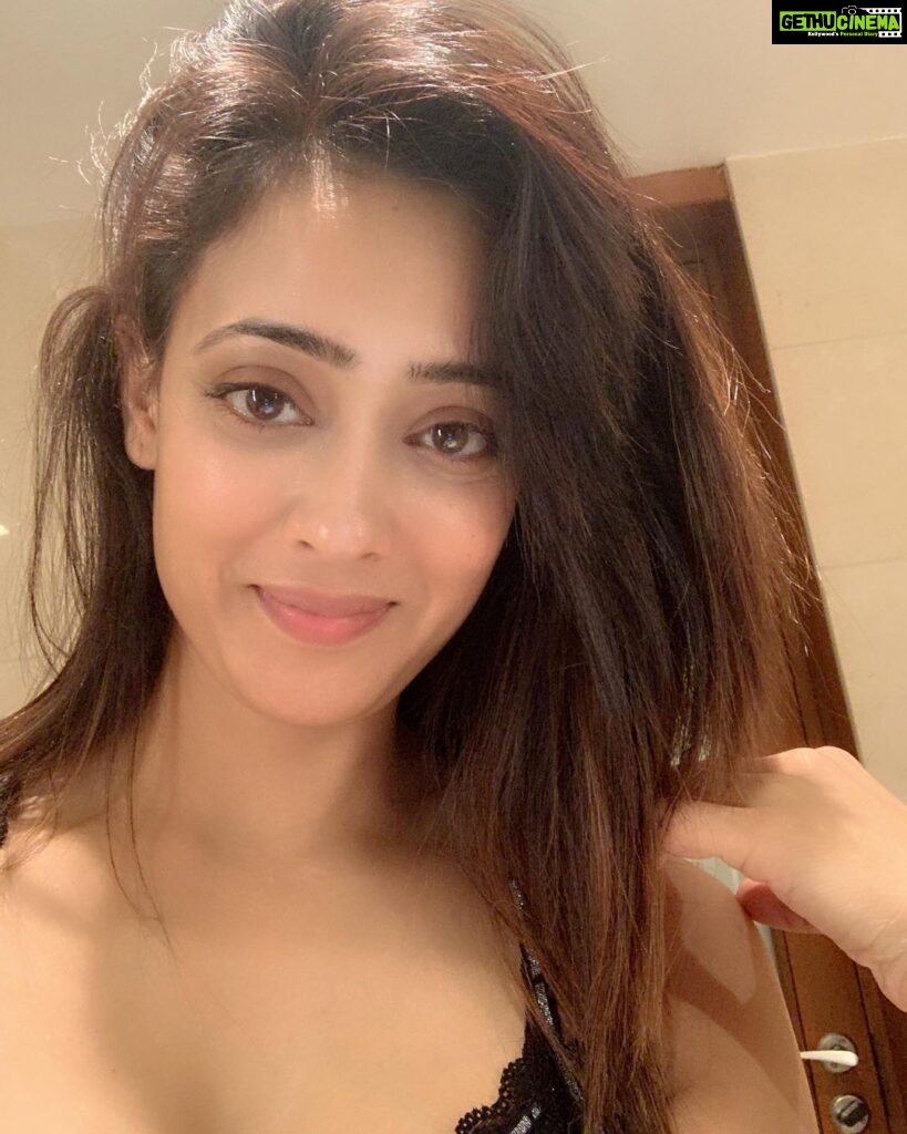 Shweta Tiwari Instagram - 🥰