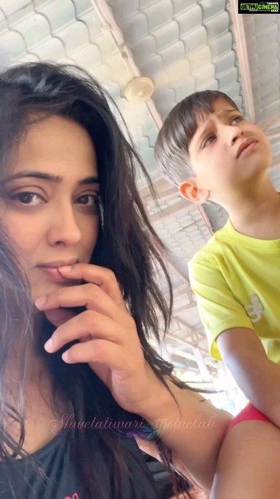 Shweta Tiwari Instagram - Buddy vibes❤️ #shwetatiwari #reyansh #motherson #love #nanhayatri