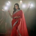 Shweta Tiwari Instagram - Kalakaar: Presenting the @glariconic 2023 calendar Photography @amitkhannaphotography Styling @stylingbyvictor @sohail__mughal___ Hair @sunny_hairr Saree @victor_robinsonofficial Jewellery @goldsmiths_jewellery Reel by @openwindow._ Logistics @tshodenyb Venue partner @pocolocotapasandbar Collabs Partner and Studio partner @maximus_collabs_ Gifting partners @peterjperfumes @ambraee_ @saranyajewellery_ @rubans.in