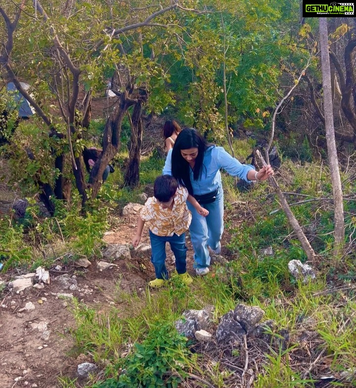 Shweta Tiwari Instagram - Picnic in the mountains 🧺 @thewestinhimalayas