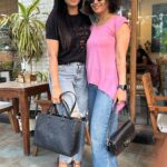 Shweta Tiwari Instagram - Started with lunch,ended in the pool 👭❤️ @shweta.tiwari The Backyard Brew