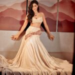 Shweta Tiwari Instagram - Never complain…! Never Explain..!!!! Outfit @ahummingway Accessories @miranabymegha Clicked by @amitkhannaphotography Styled by @stylingbyvictor @sohail__mughal___ Assisted by @styleby_antara Hair @hair_by_rahulsharma Makeup @durgedeepak76 Novotel Mumbai International Airport