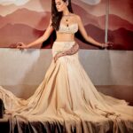 Shweta Tiwari Instagram - Never complain…! Never Explain..!!!! Outfit @ahummingway Accessories @miranabymegha Clicked by @amitkhannaphotography Styled by @stylingbyvictor @sohail__mughal___ Assisted by @styleby_antara Hair @hair_by_rahulsharma Makeup @durgedeepak76 Novotel Mumbai International Airport