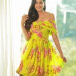 Shweta Tiwari Instagram - Sunshine ☀️ Styled by @stylingbyvictor @sohail__mughal___ Clicked by @amitkhannaphotography Assisted by @styleby_antara Outfit @labelpsb Jewellery @azgaofficial Rings @sianofficial_ Hair @hair_by_rahulsharma Makeup @durgedeepak76 Location @novotelmumbaiairport