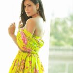 Shweta Tiwari Instagram - Sunshine ☀️ Styled by @stylingbyvictor @sohail__mughal___ Clicked by @amitkhannaphotography Assisted by @styleby_antara Outfit @labelpsb Jewellery @azgaofficial Rings @sianofficial_ Hair @hair_by_rahulsharma Makeup @durgedeepak76 Location @novotelmumbaiairport