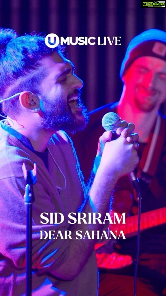 Sid Sriram Instagram - ICYMI: new @defjam signing ✨@sidsriram✨ performed his brand new song, #DearSahana for 𝐔𝐌𝐔𝐒𝐈𝐂 𝐋𝐈𝐕𝐄 in toronto! — LINK IN BIO to watch the full performance + sign up to our newsletter for a chance to attend future #UMUSIClive sessions 🎶📫 #sidsriram #defjam #livemusic #livesession #toronto #pop #popmusic #indianmusic #rnb #singersongwriter