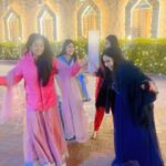 Siddhi Idnani Instagram - 15+ years of friendship with these pieces of my heart ♥️ and our family keeps growing.. @riiizuss you made the most beautiful bride. I love love love you and I’m going to miss you even more. 🥹 Welcome to our crazy family @manishchopra512 👫🥰 Balotra,rajasthan