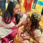 Siddhi Idnani Instagram - 15+ years of friendship with these pieces of my heart ♥️ and our family keeps growing.. @riiizuss you made the most beautiful bride. I love love love you and I’m going to miss you even more. 🥹 Welcome to our crazy family @manishchopra512 👫🥰 Balotra,rajasthan
