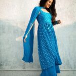 Siddhi Idnani Instagram - entering 2023 with a grinning smileeee 💙 wearing: @nooranibyla styled by: @romamamiaa clicked by: @saurabh_sonkar